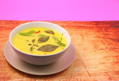 Tayland yeşil köri