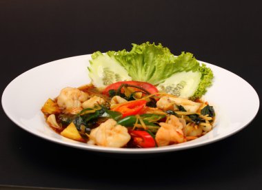 Deniz ürünleri stir fry