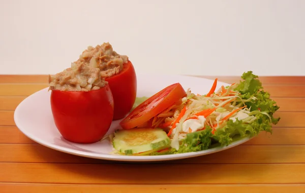 Salade de thon aux tomates — Photo