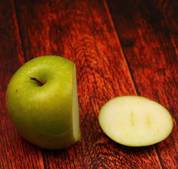 Pomme verte isolée — Photo