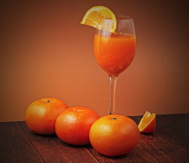 portakal suyu cam portakal ile