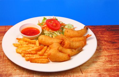 gevrek meyilli ve salata karides