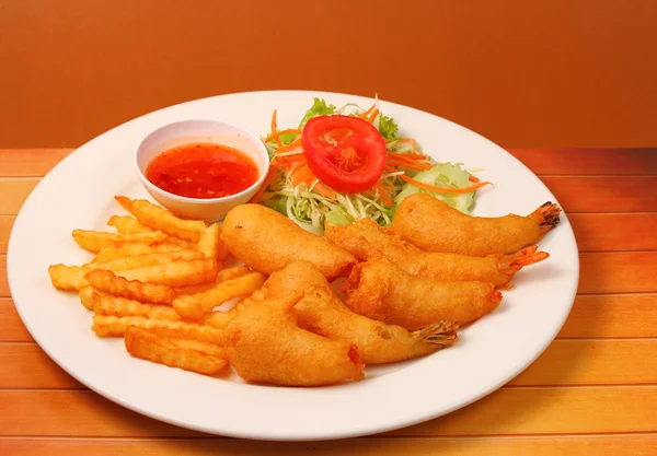 gevrek meyilli ve salata karides