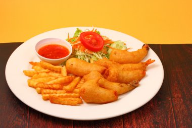 gevrek meyilli ve salata karides