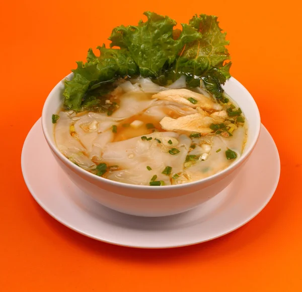 Fideos de vidrio sopa de pollo estilo tailandés — Foto de Stock