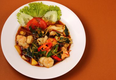 Deniz ürünleri stir fry