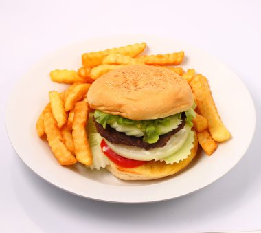 Hamburger ve patates kızartması