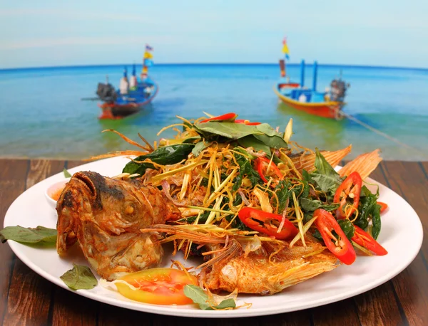 Fried fish herbal — Stock Photo, Image