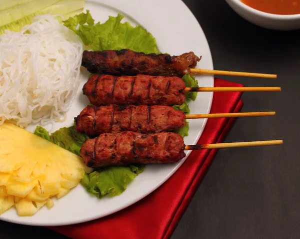 Nötkött sallad vietnam stil — Stockfoto