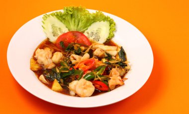 Deniz ürünleri stir fry