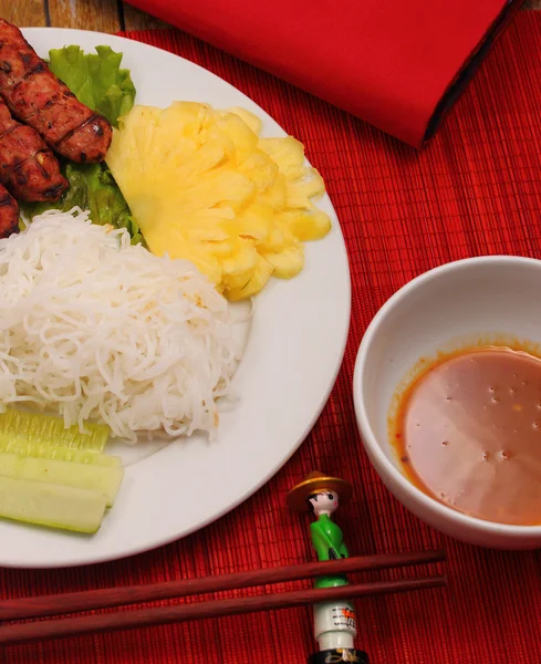 Ensalada de carne estilo Vietnam — Foto de Stock