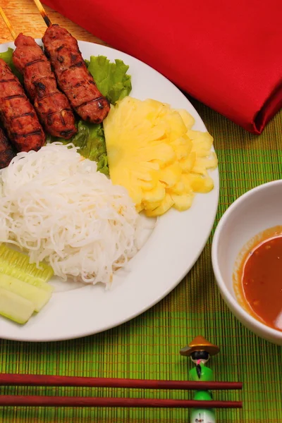 Ensalada de carne estilo Vietnam — Foto de Stock