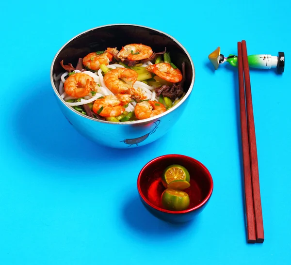 Vietnamees garnalen pho soep — Stockfoto