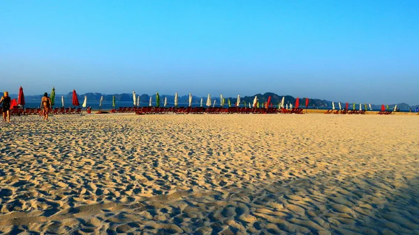 Длинный пляж бухты Вьетнам — стоковое фото