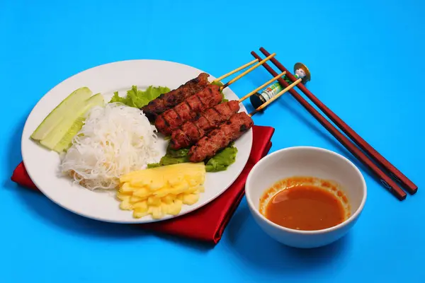 Nötkött sallad vietnam stil — Stockfoto