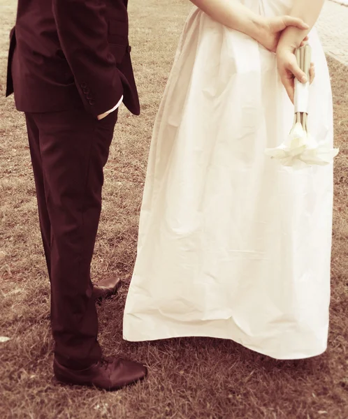 Bride and groom in nature vintage style — Stock Photo, Image