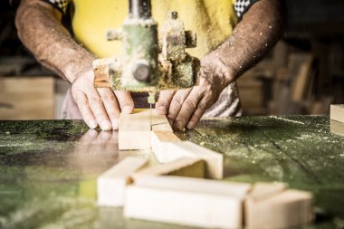 Adam çalışan eller 