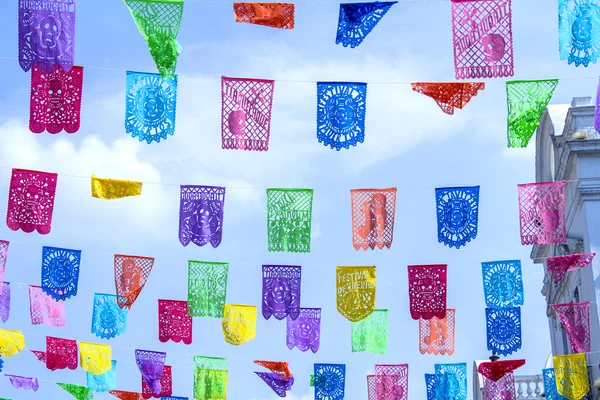 Декоративная бумага для праздников в Мексике — стоковое фото