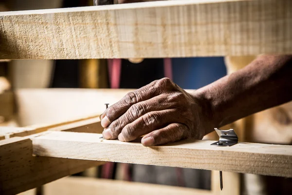 Uomo mani di lavoro — Foto Stock