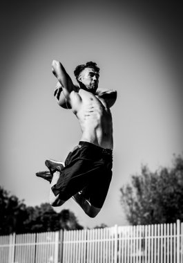 bir basketbol oyuncusu