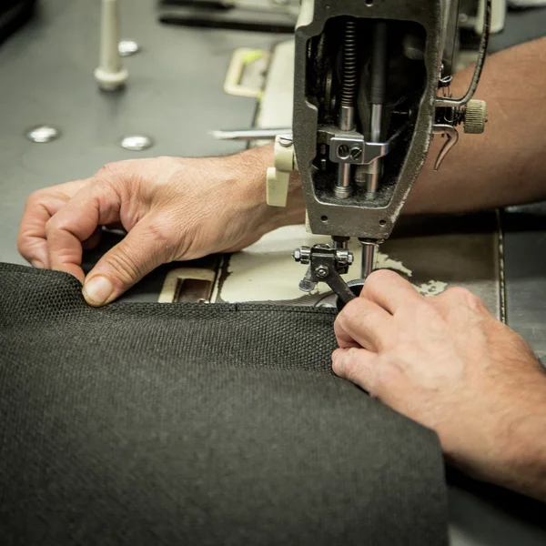 Adam çalışan eller 