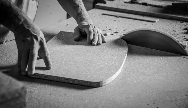 Mãos de homem trabalhando — Fotografia de Stock