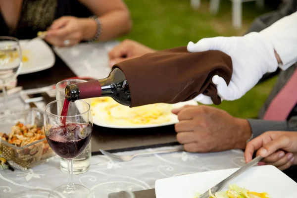 A Serving wine. — Stock Photo, Image