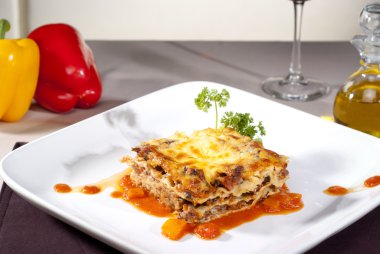 İtalyan lazanya kare plaka