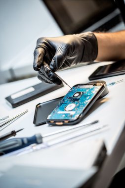 Bilgisayar donanım sabitleme