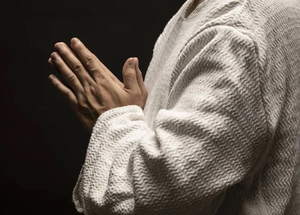 Jezus Christus Bidt Tot God Met Open Armen Donkere Zwarte — Stockfoto