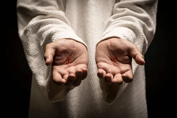 Jesus Nazaré Mostrando Feridas Suas Mãos Enquanto Rezava Uma Noite — Fotografia de Stock