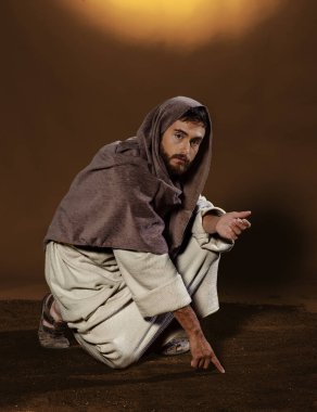 Yüce İsa dağda dua ediyor