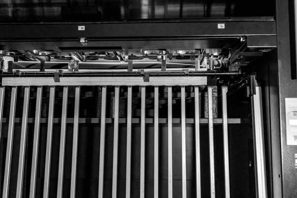 Gros Plan Une Machine Impression Offset Pendant Production Noir Blanc — Photo