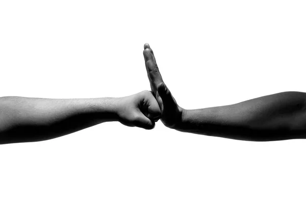 Amigos Bateram Com Mãos Muito Fortes Fundo Branco Luzes Dramáticas — Fotografia de Stock