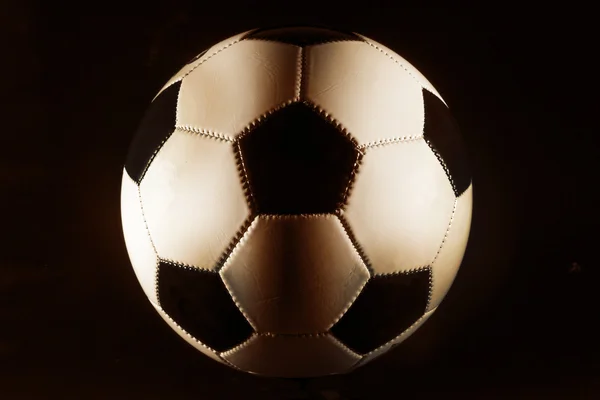 Ballon de football noir et blanc — Photo