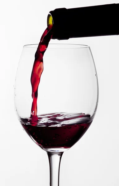 Пляшка і келих для вина — стокове фото
