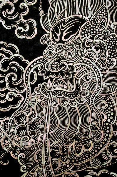 kilise kapısına sanat