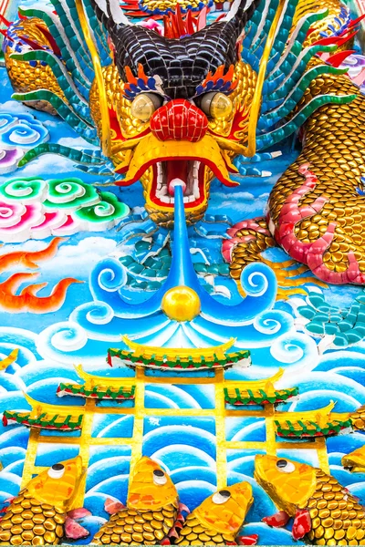 Dragon.the ornamento da casa chinesa joss — Fotografia de Stock