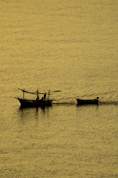 Barco de pesca —  Fotos de Stock