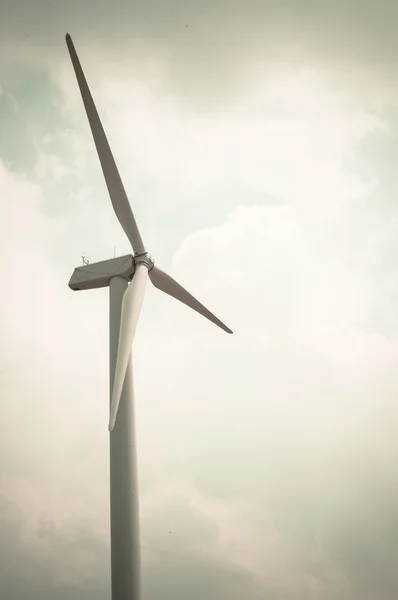 Turbina eólica — Fotografia de Stock