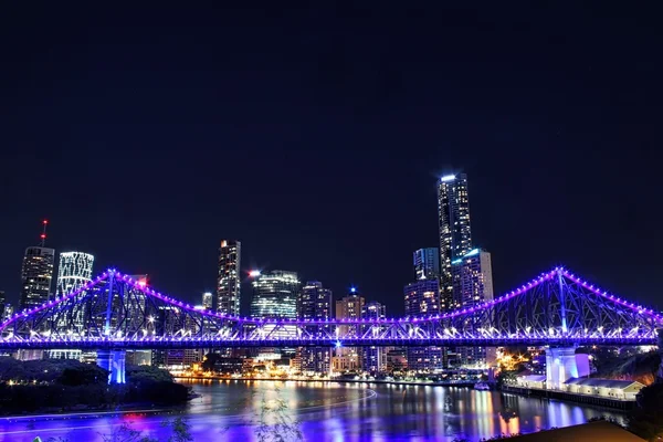 Puente de historia con luces azules — Foto de Stock