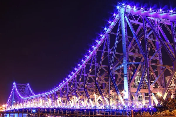 Puente de historia con luces azules — Foto de Stock