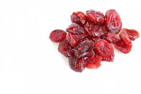Cranberries secas no fundo branco — Fotografia de Stock