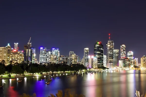 Paisaje nocturno en Brisbane — Foto de Stock