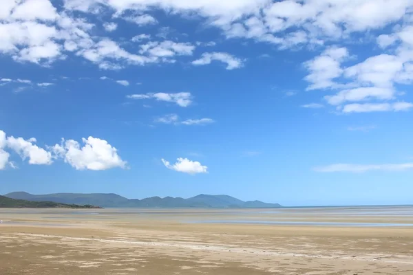 Cannonvale Beach Airlie Beach
