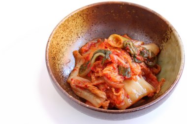 Kimchi beyaz arka plan üzerinde