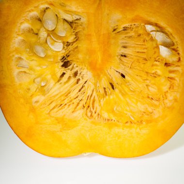 Hamuru ve tohumları ile portakal kabak bir bölümünün Makro görünümü
