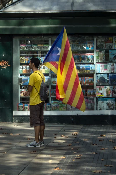 Peuple manifestant son indépendance pour la Catalogne — Photo