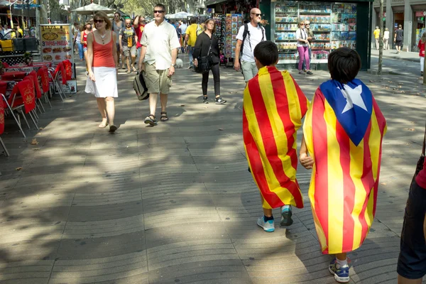 Crianças manifestando independência para a Catalunha — Fotografia de Stock