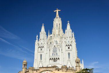 Dağ Tibidabo İsa heykeli